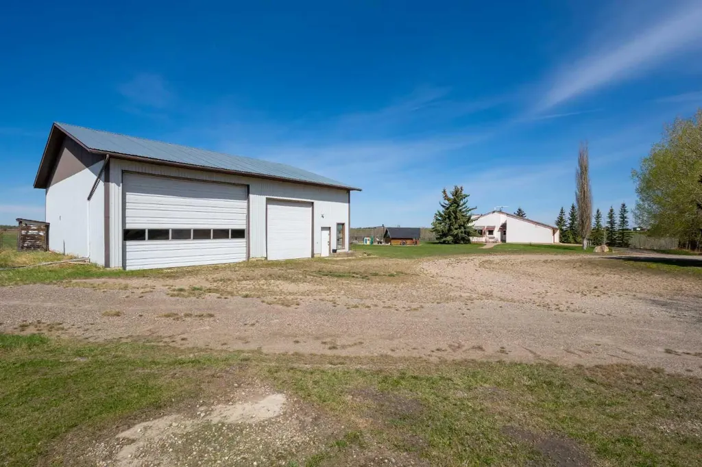 31144 Range Road 20 Rural Mountain View County AB T0M 0W0