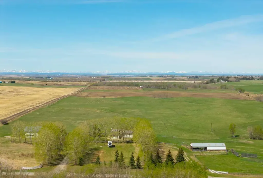 31144 Range Road 20 Rural Mountain View County AB T0M 0W0