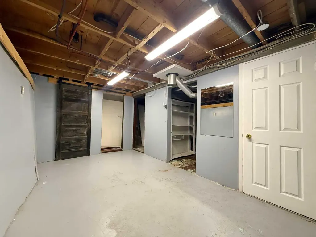 1045 17 Avenue Wainwright AB T9W1K3