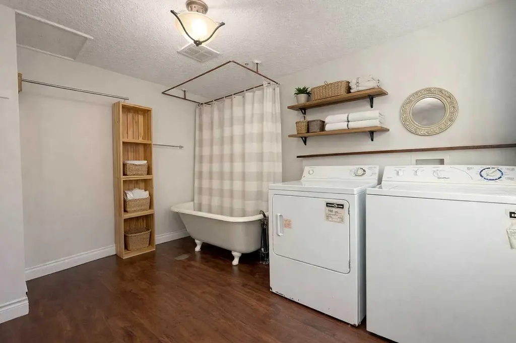 1045 17 Avenue Wainwright AB T9W1K3