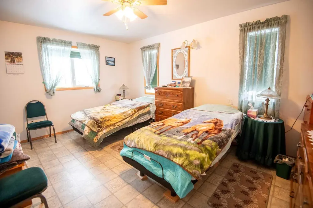 10218 102 Avenue La Crete AB T0H 2H0