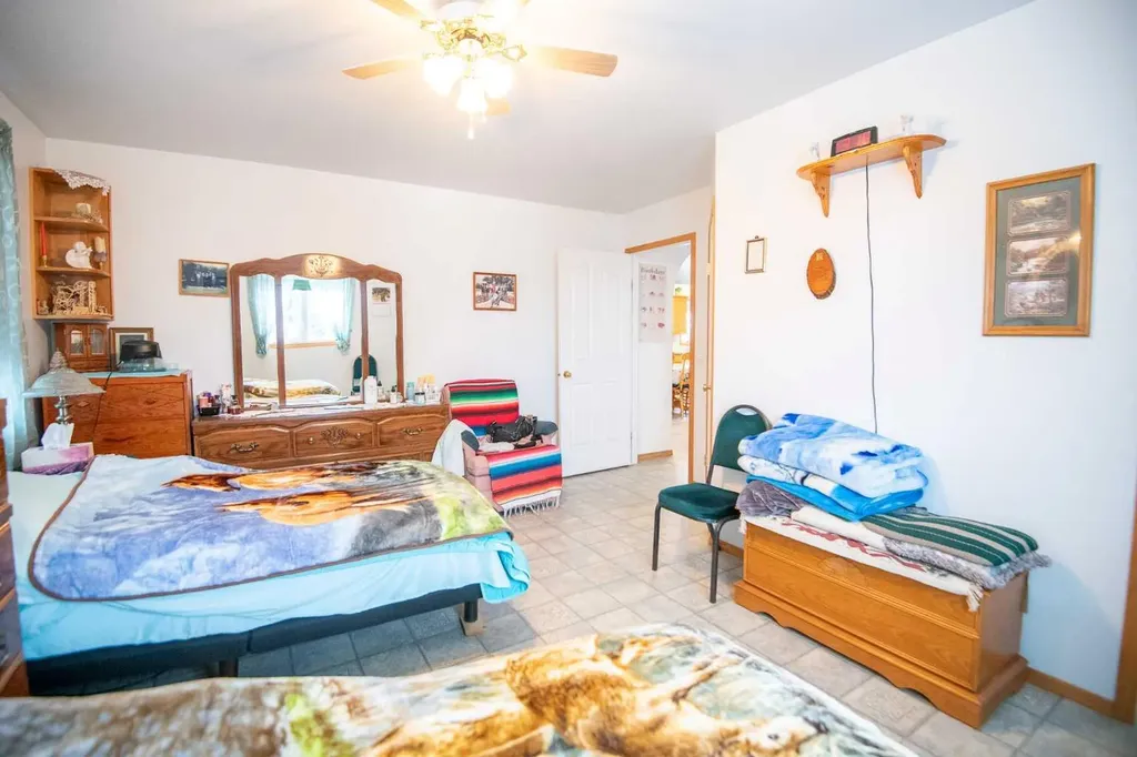 10218 102 Avenue La Crete AB T0H 2H0