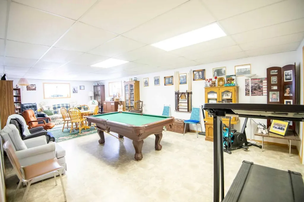 10218 102 Avenue La Crete AB T0H 2H0