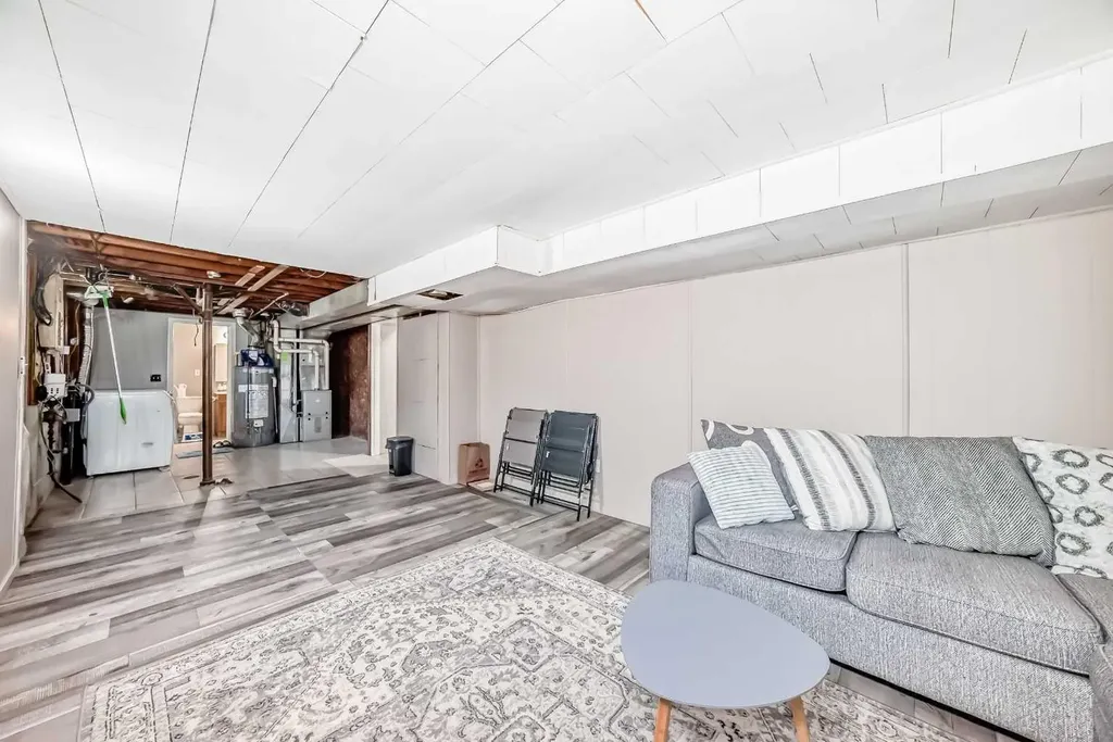 627 Fortalice Crescent SE Calgary AB T2A2C8
