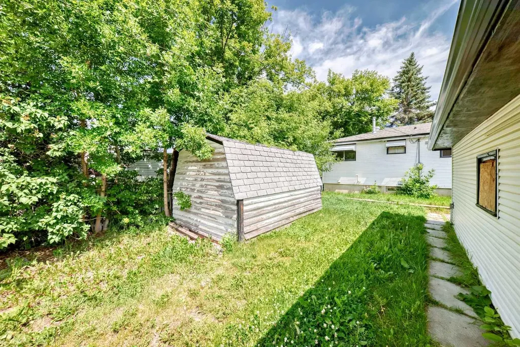 627 Fortalice Crescent SE Calgary AB T2A2C8