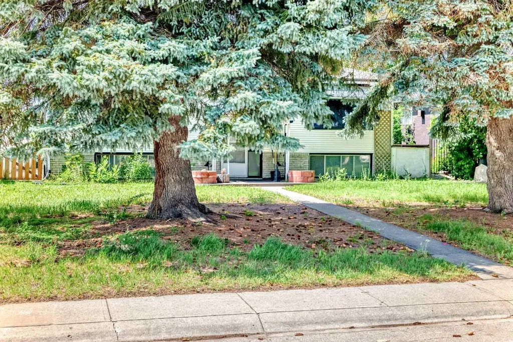 627 Fortalice Crescent SE Calgary AB T2A2C8