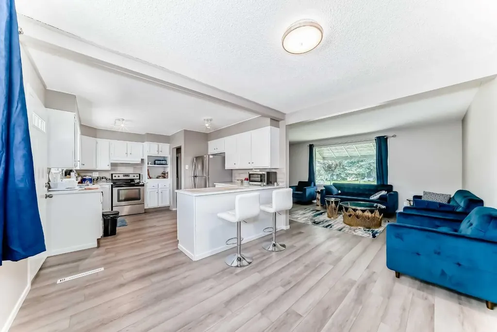 627 Fortalice Crescent SE Calgary AB T2A2C8