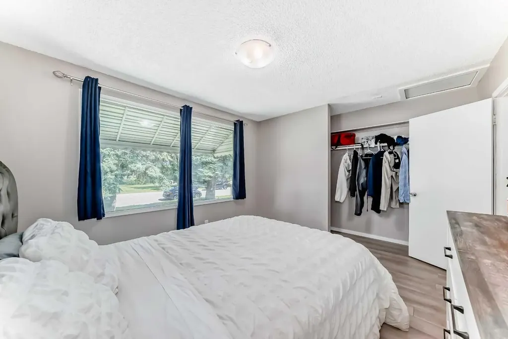 627 Fortalice Crescent SE Calgary AB T2A2C8