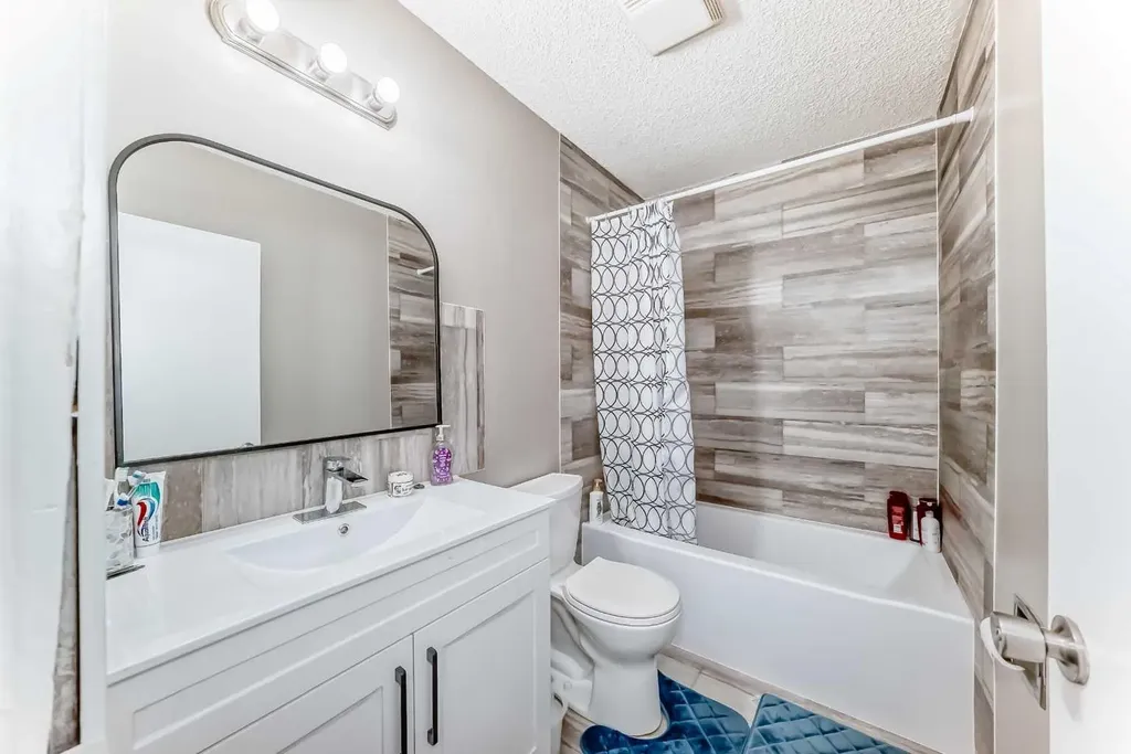 627 Fortalice Crescent SE Calgary AB T2A2C8