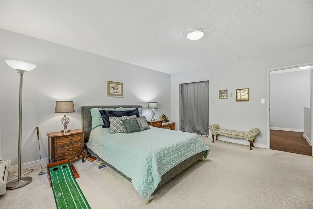 3130 66 Avenue SW Calgary AB T3E 5K8