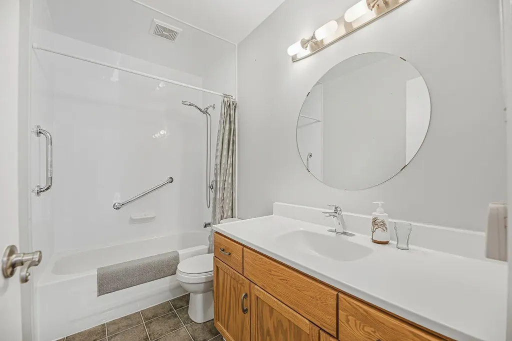 3130 66 Avenue SW Calgary AB T3E 5K8
