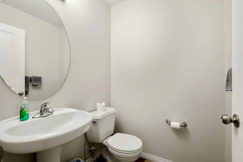 8339 Saddlebrook Drive NE Calgary AB T3J 0P9