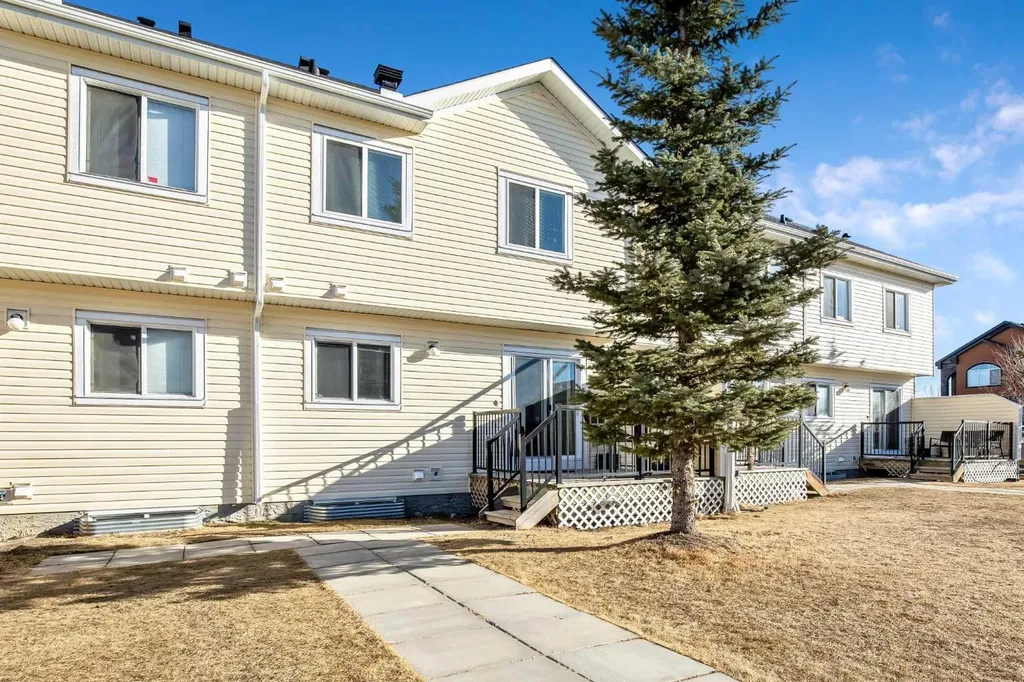 8339 Saddlebrook Drive NE Calgary AB T3J 0P9