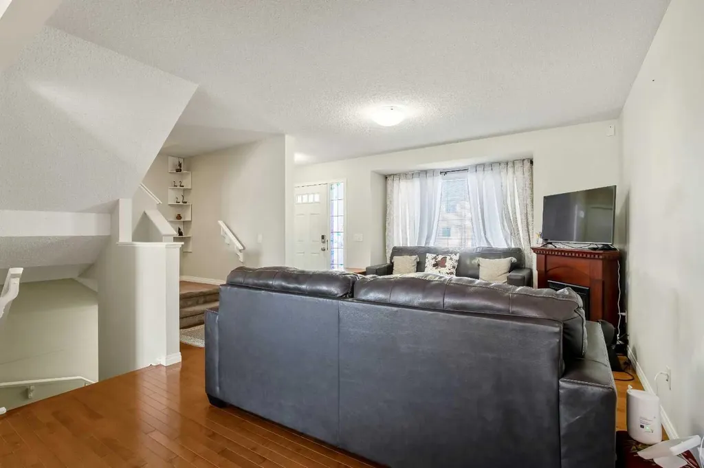 8339 Saddlebrook Drive NE Calgary AB T3J 0P9