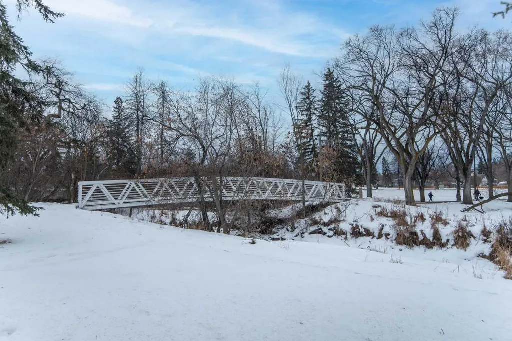 4811 55 Street Red Deer AB T4N 2J2