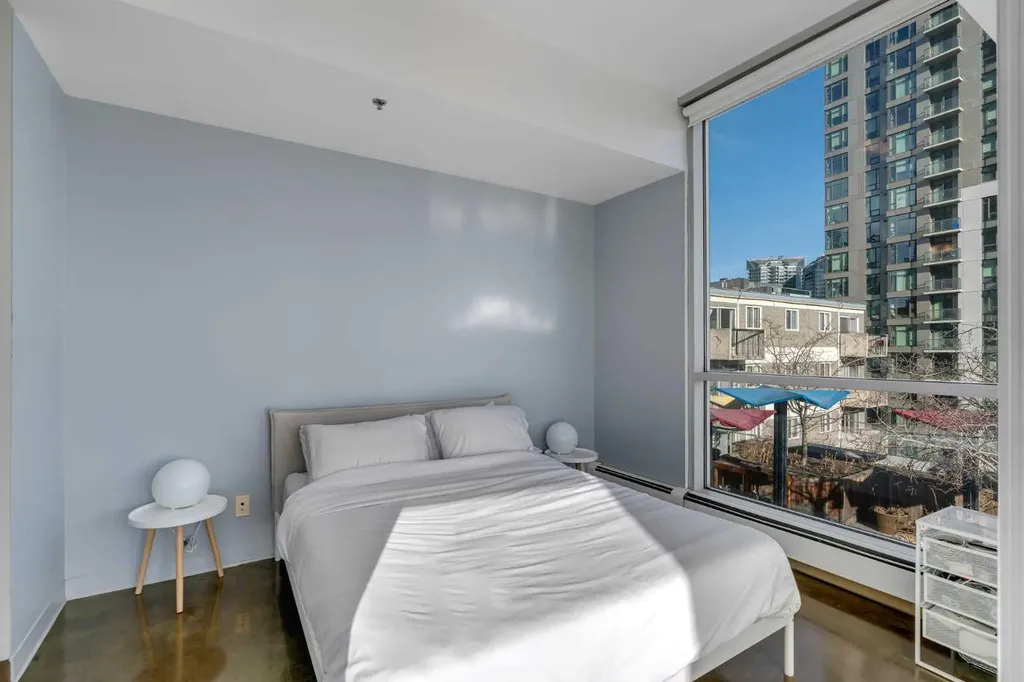 135 13 Avenue SW Calgary AB T2R 0W8