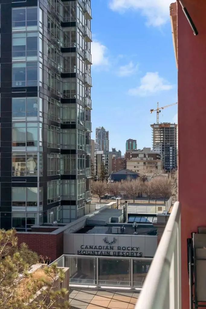 135 13 Avenue SW Calgary AB T2R 0W8
