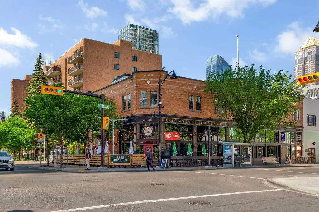 135 13 Avenue SW Calgary AB T2R 0W8