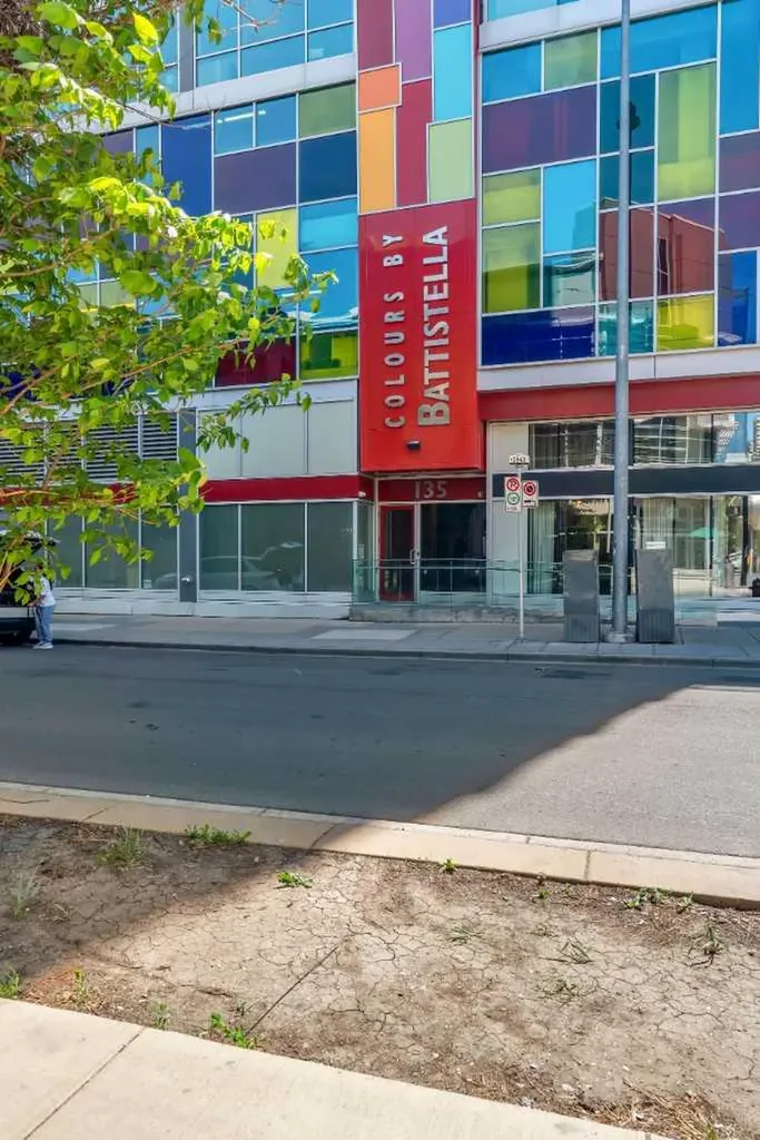 135 13 Avenue SW Calgary AB T2R 0W8