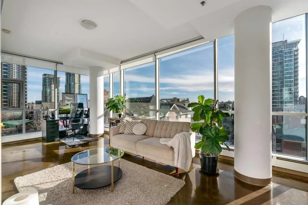 135 13 Avenue SW Calgary AB T2R 0W8