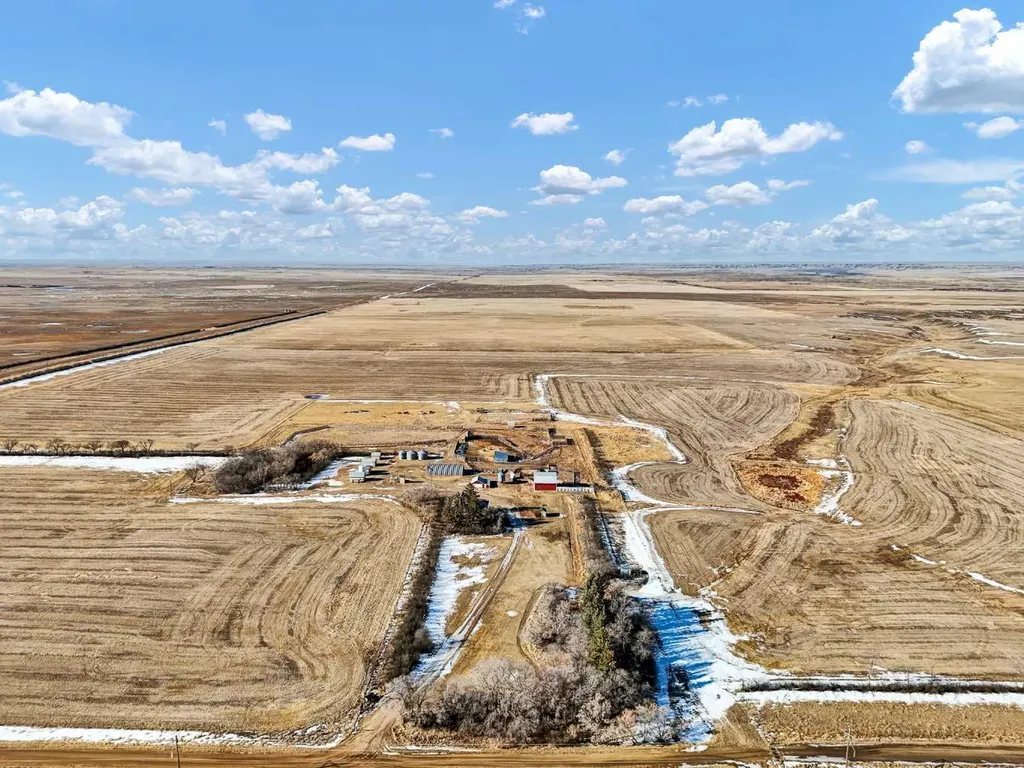 22222 Range Road 20 Bindloss AB T0J0H0
