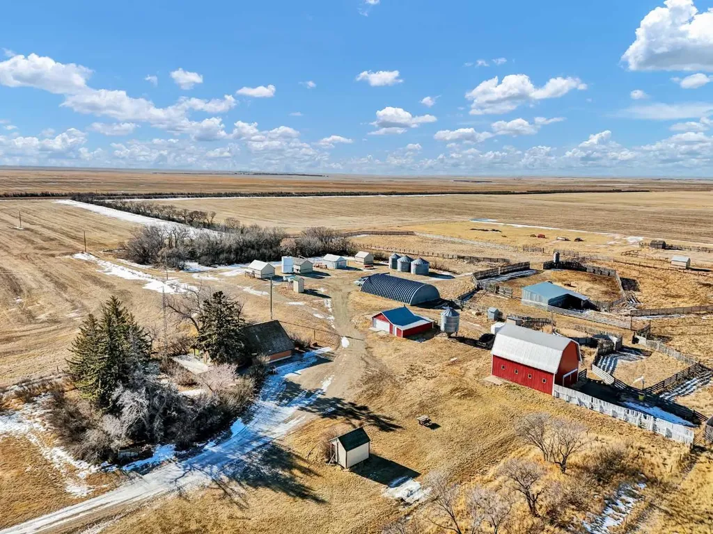 22222 Range Road 20 Bindloss AB T0J0H0
