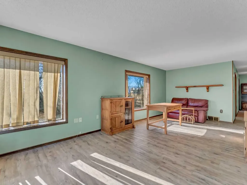 22222 Range Road 20 Bindloss AB T0J0H0