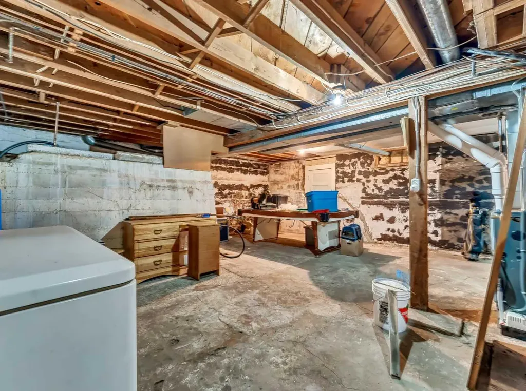 22222 Range Road 20 Bindloss AB T0J0H0