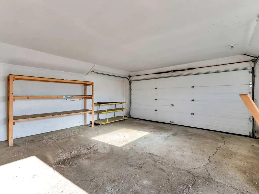 22222 Range Road 20 Bindloss AB T0J0H0
