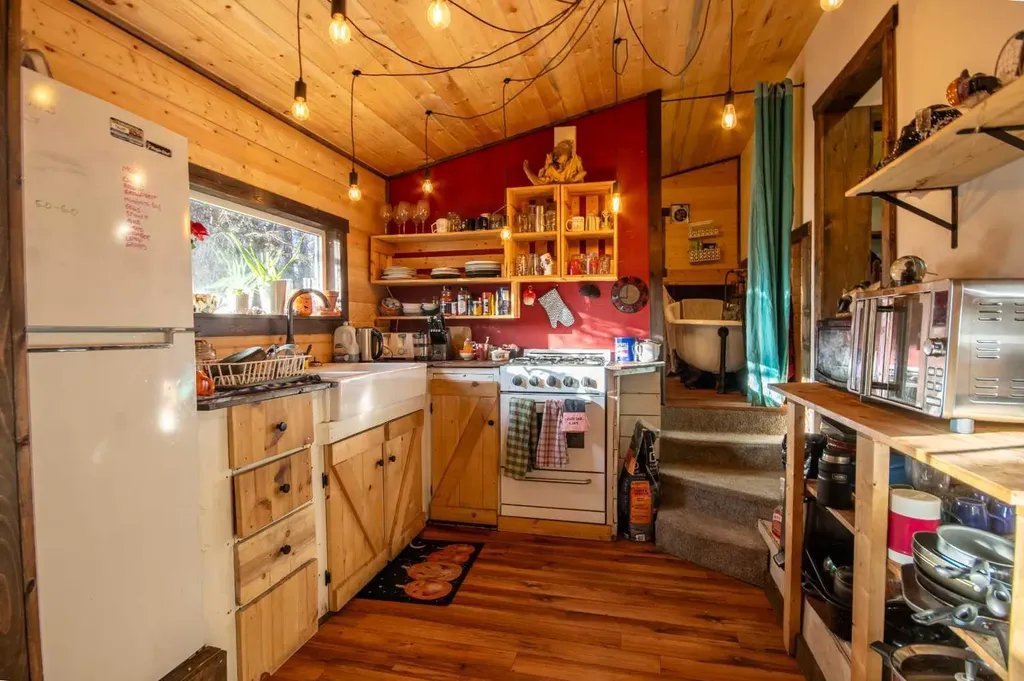 5227 Township Road 320 Rural Mountain View County AB T0M 1X0