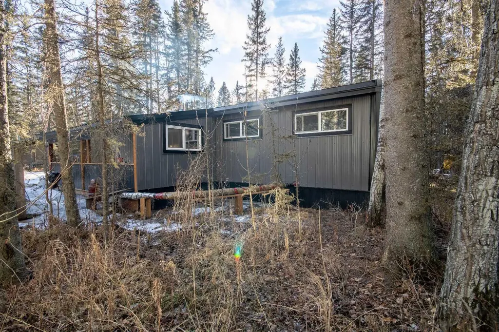 5227 Township Road 320 Rural Mountain View County AB T0M 1X0