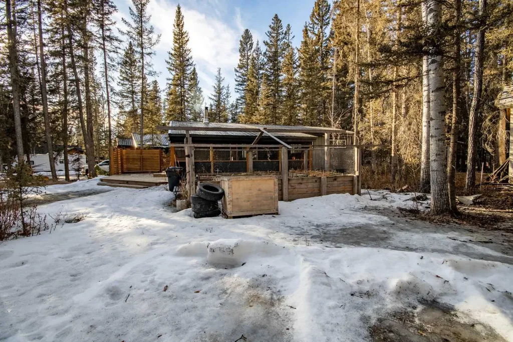 5227 Township Road 320 Rural Mountain View County AB T0M 1X0