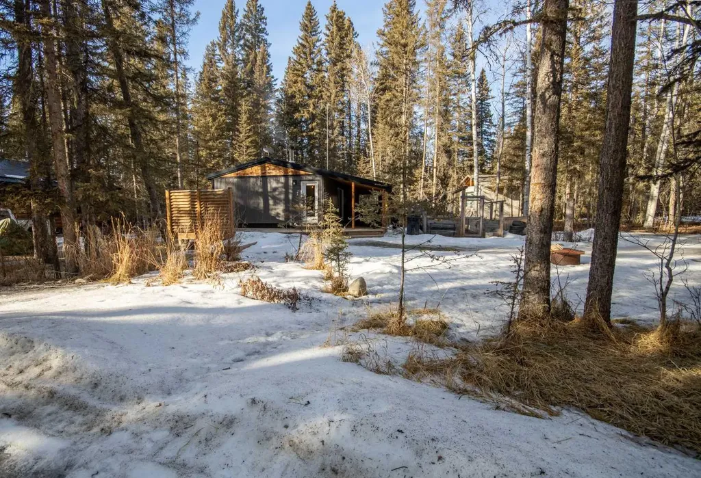5227 Township Road 320 Rural Mountain View County AB T0M 1X0