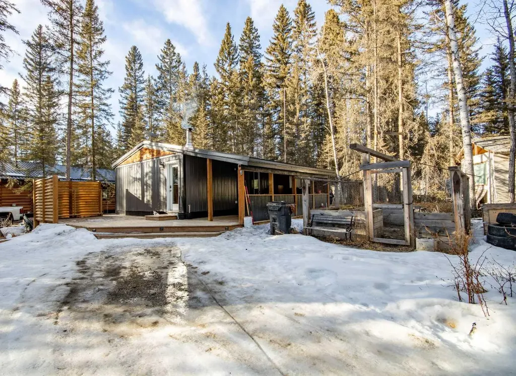 5227 Township Road 320 Rural Mountain View County AB T0M 1X0