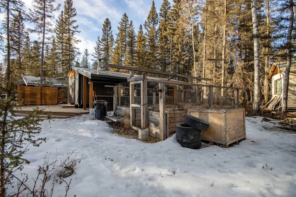 5227 Township Road 320 Rural Mountain View County AB T0M 1X0
