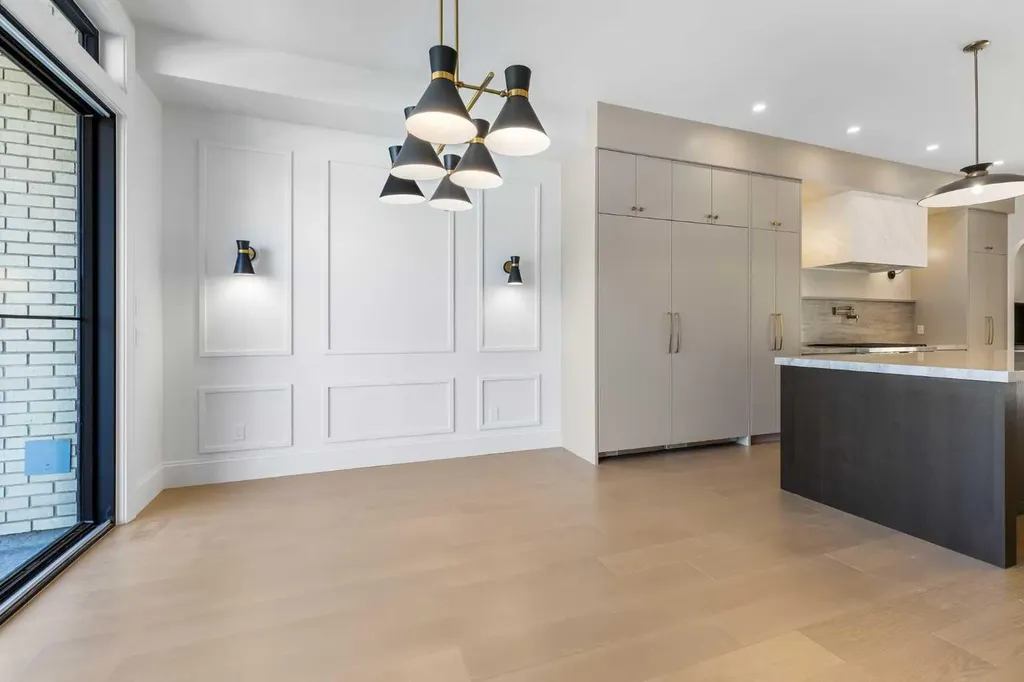 2011 28 Avenue SW Calgary AB T2T 1K4
