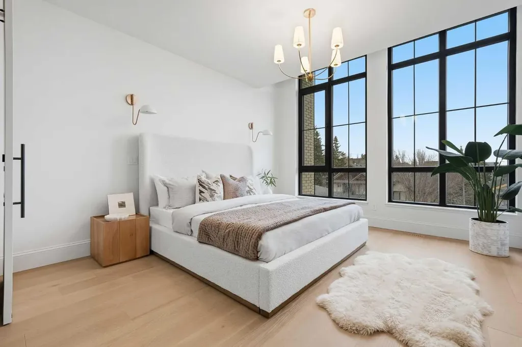 2009 28 Avenue SW Calgary AB T2T 1K4
