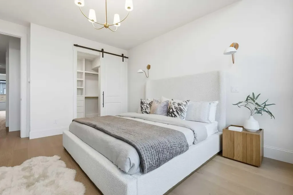 2009 28 Avenue SW Calgary AB T2T 1K4