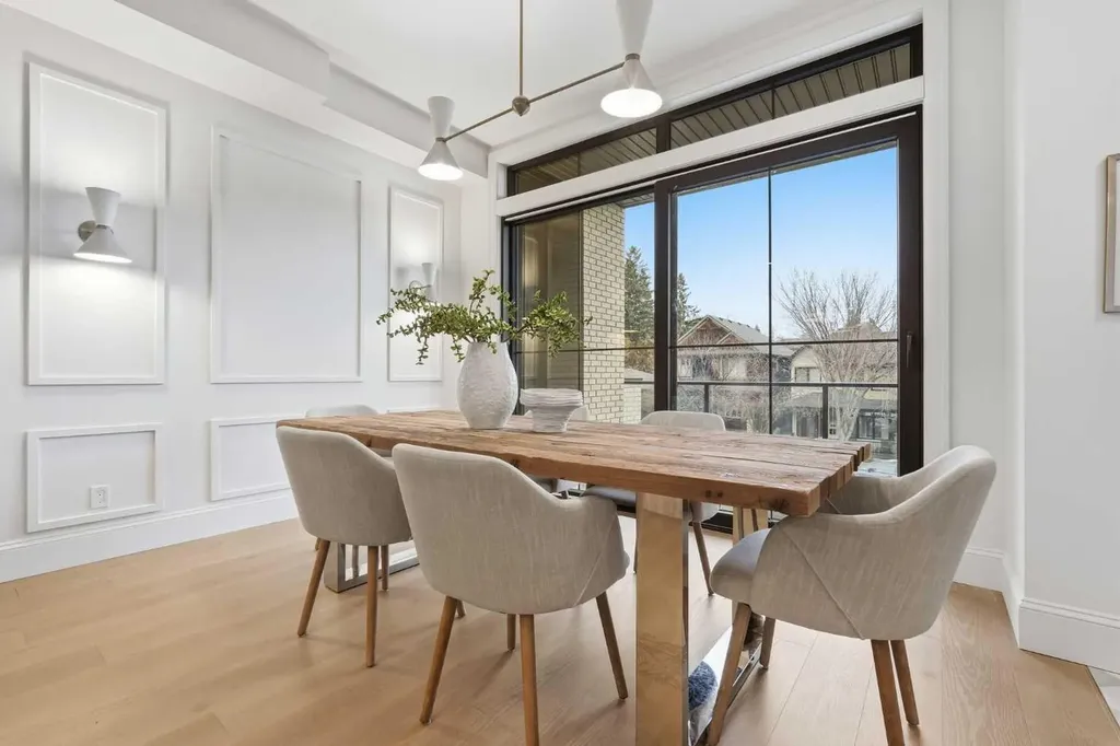 2009 28 Avenue SW Calgary AB T2T 1K4