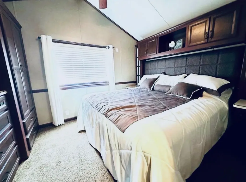 1115 Oak Avenue Lac Des Iles SK S0M 1A0