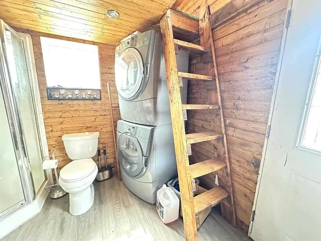 1115 Oak Avenue Lac Des Iles SK S0M 1A0