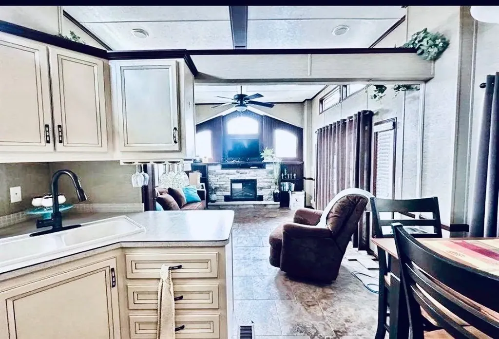 1115 Oak Avenue Lac Des Iles SK S0M 1A0