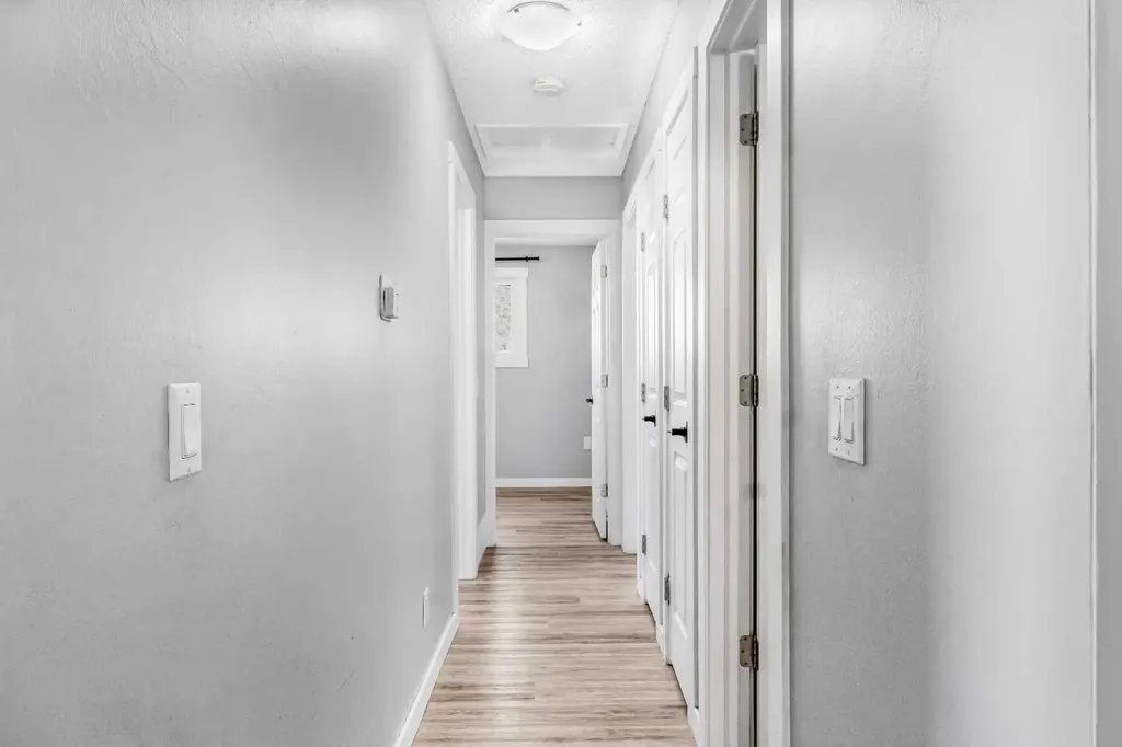183 Penbrooke Close SE Calgary AB T2A 3N9