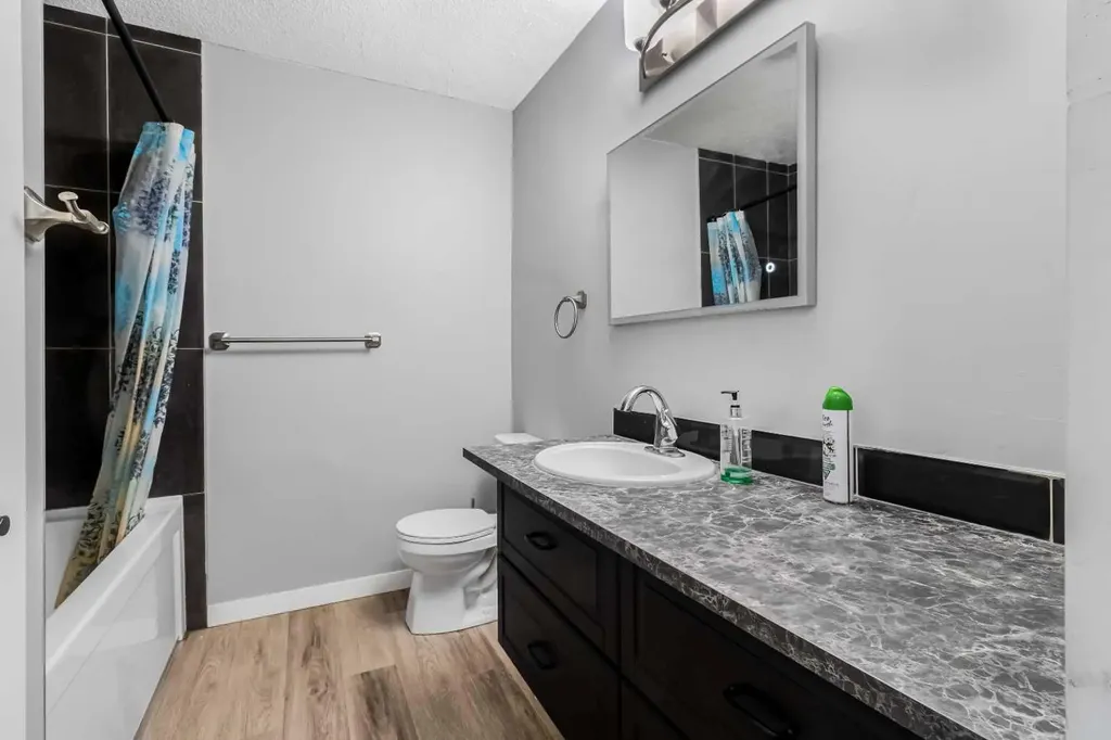 183 Penbrooke Close SE Calgary AB T2A 3N9