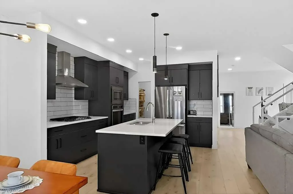 1170 Pacific Circle W Lethbridge AB T1J5V5