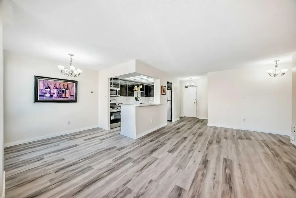 1334 14 Avenue SW Calgary AB T3C 0W2