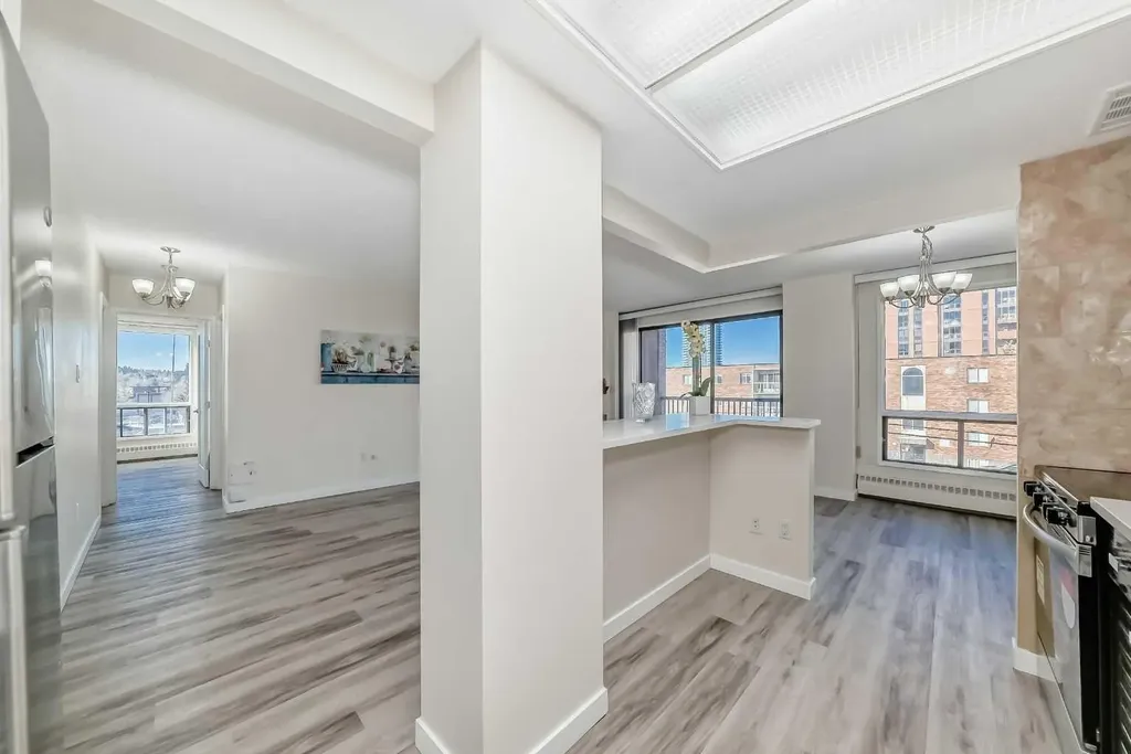 1334 14 Avenue SW Calgary AB T3C 0W2