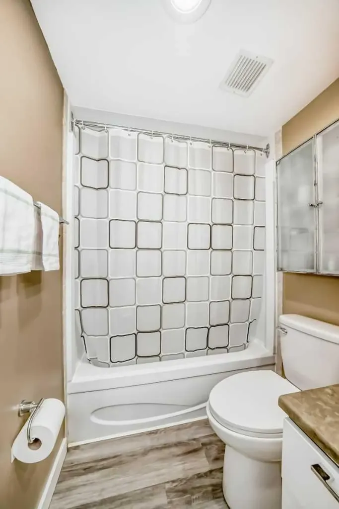 1334 14 Avenue SW Calgary AB T3C 0W2