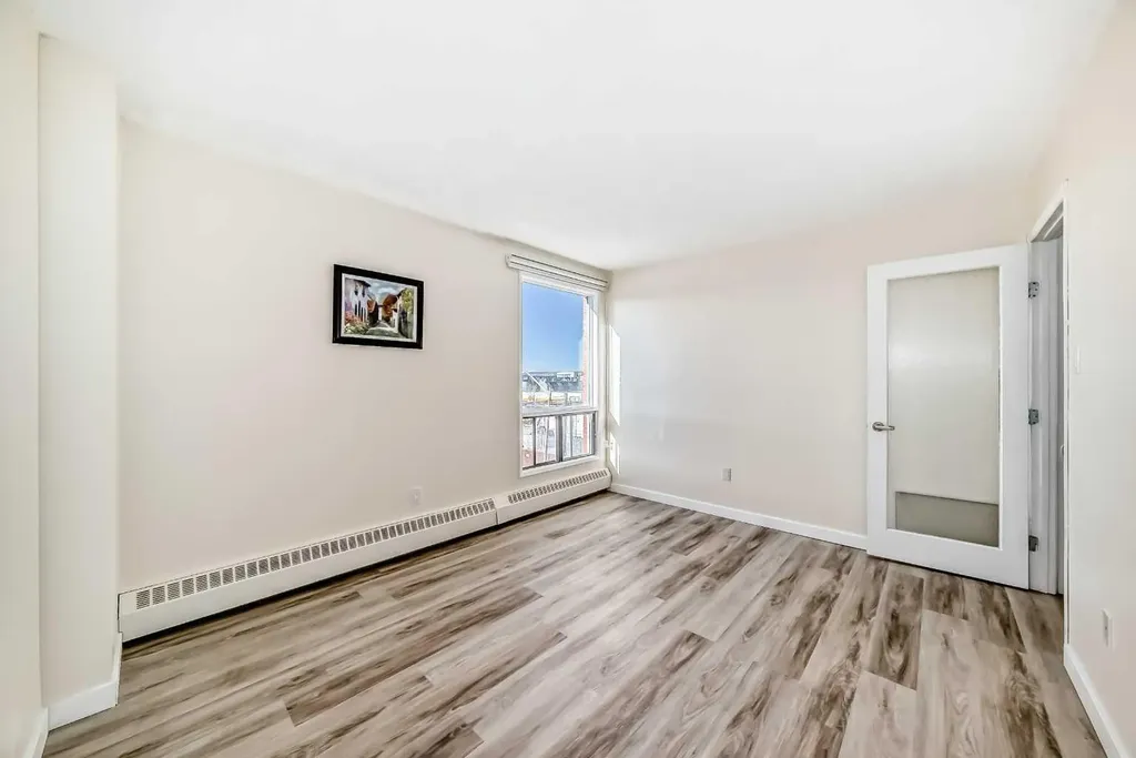 1334 14 Avenue SW Calgary AB T3C 0W2