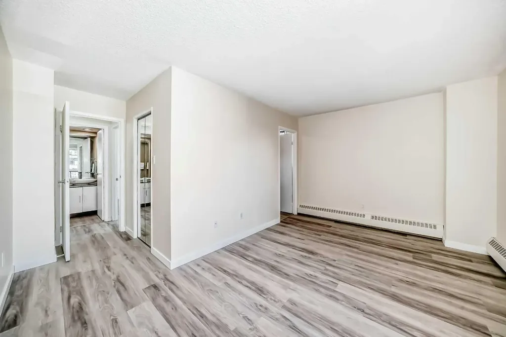 1334 14 Avenue SW Calgary AB T3C 0W2